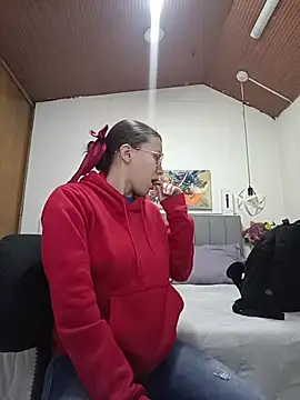 karlamorris  online show from 12-04-25, 01:43