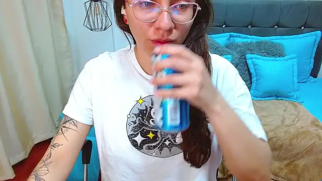 karlamorris  online show from 11-16-25, 04:50