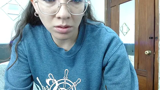 Snapshot of karlamorris_ chatting on 02-26-25, 02:05 karlamorris online show from 02-26-25, 02:05