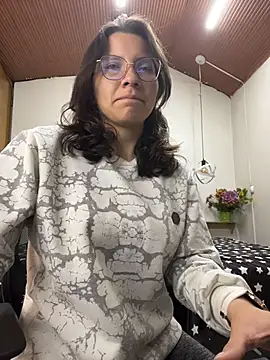 karlamorris  online show from 04-20-26, 01:13