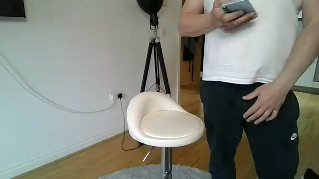Snapshot of Nizzlivecam chatting on 03-29-26, 11:23 Nizzlivecam online show from 03-29-26, 11:23