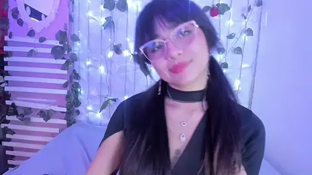 Snapshot of Sophy_SmileSweet chatting on 01-31-25, 06:03 Sophy SmileSweet online show from 01-31-25, 06:03