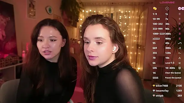 Snapshot of Jantrlatex chatting on 12-18-24, 09:18 Jantrlatex online show from 12-18-24, 09:18