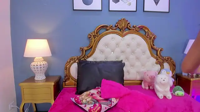 AlanaJones1 online show from 11-21-25, 03:38