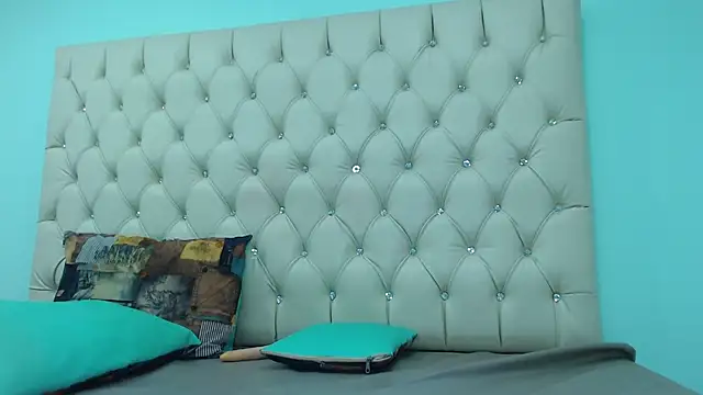 Briannacastello online show from 02-05-25, 04:59