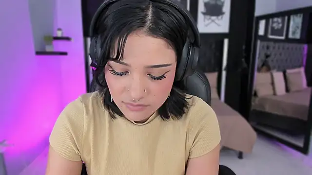 renee shelby  online show from 03-12-26, 08:24