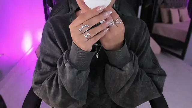 Snapshot of renee_shelby_ chatting on 02-16-26, 07:56 renee shelby online show from 02-16-26, 07:56