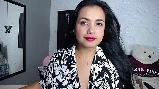 Saritatellez online show from 11-26-25, 08:09