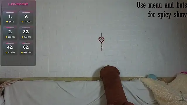 Snapshot of Evelina_Mi4 chatting on 03-17-25, 10:29 Evelina Mi4 online show from 03-17-25, 10:29