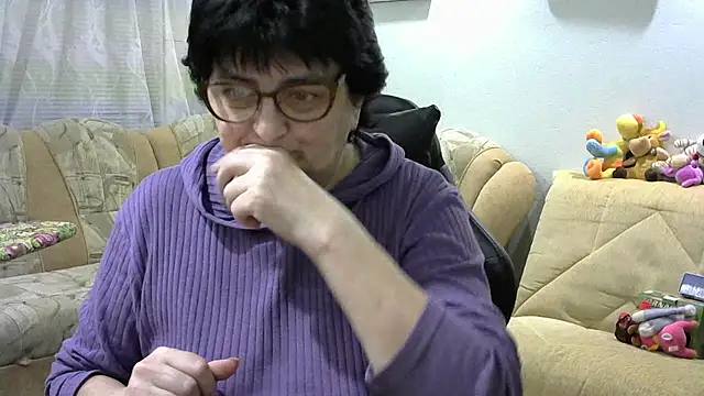 IsXLoves online show from 02-17-26, 05:21