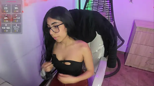 lunitaa18 online show from 11-04-25, 09:18