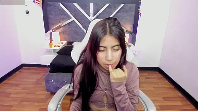Snapshot of lunitaa18 chatting on 02-10-25, 09:25 lunitaa18 online show from 02-10-25, 09:25