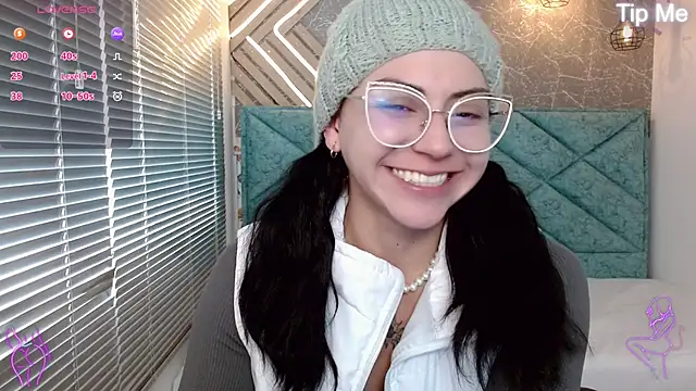 april dumont online show from 03-08-25, 02:08