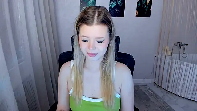 FollowLovee online show from 03-26-26, 04:11