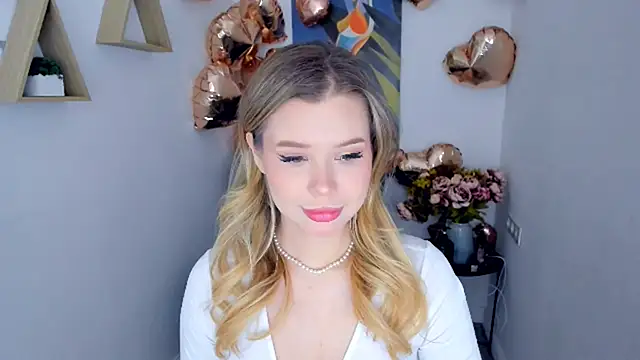 Snapshot of FollowLovee chatting on 02-11-26, 07:36 FollowLovee online show from 02-11-26, 07:36