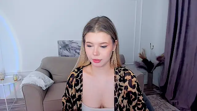 FollowLovee online show from 01-12-26, 07:42