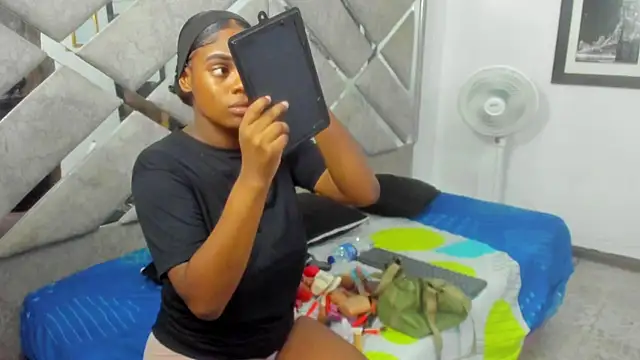 EvaxEmma online show from 01-09-26, 12:45