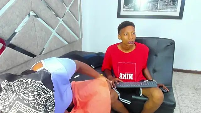 EvaxEmma online show from 02-27-26, 02:39