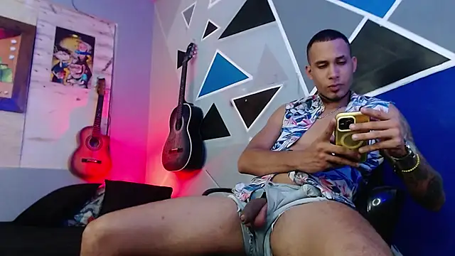 Snapshot of MagnusFrost chatting on 09-09-25, 05:50 MagnusFrost online show from 09-09-25, 05:50