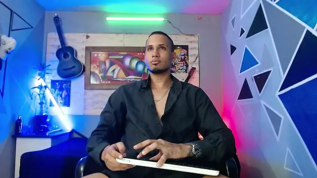 Snapshot of MagnusFrost chatting on 01-14-26, 03:10 MagnusFrost online show from 01-14-26, 03:10