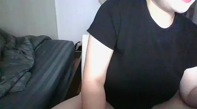 Snapshot of iamMalixxx chatting on 03-02-25, 12:25 iamMalixxx online show from 03-02-25, 12:25