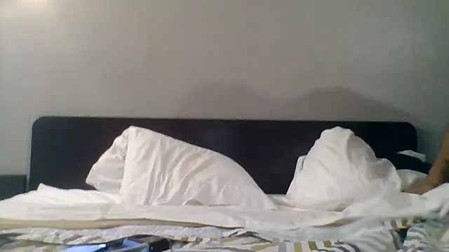 Snapshot of Houstonslong1 chatting on 10-16-25, 06:16 Houstonslong1 online show from 10-16-25, 06:16