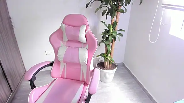 Sofi Martinezz0 online show from 10-22-25, 03:33