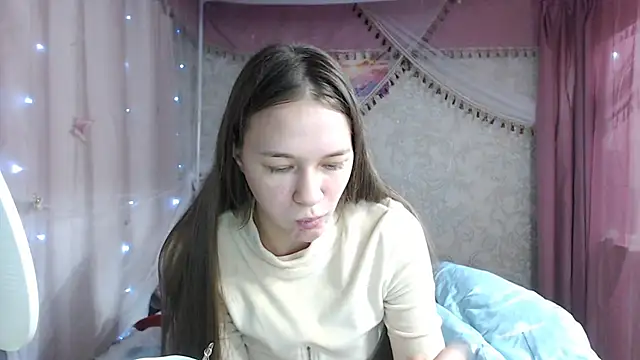 leila bambi  online show from 12-22-25, 05:02