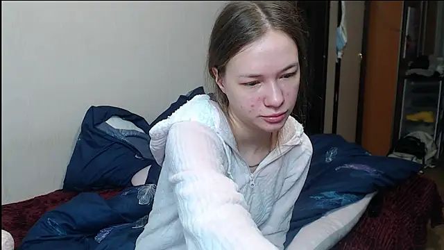 leila bambi  online show from 03-14-25, 06:50