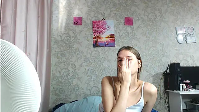 leila bambi  online show from 11-03-25, 07:13