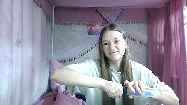 leila bambi  online show from 11-27-25, 06:19