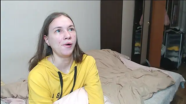 leila bambi  online show from 03-20-25, 11:38