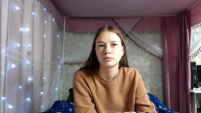 leila bambi  online show from 11-12-25, 02:48