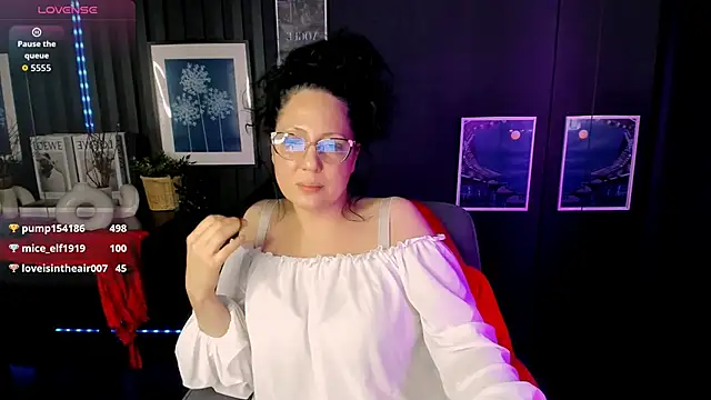 Snapshot of Anita_Muse chatting on 03-09-26, 02:15 Anita Muse online show from 03-09-26, 02:15