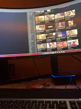 Snapshot of FunBoysex chatting on 01-08-25, 10:59 FunBoysex online show from 01-08-25, 10:59