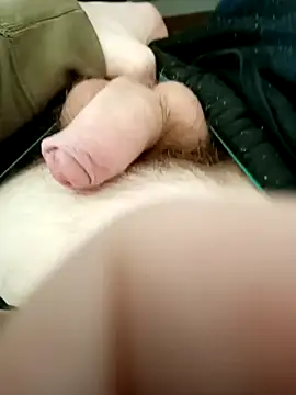 Snapshot of NudeYogaBoy chatting on 03-21-25, 12:39 NudeYogaBoy online show from 03-21-25, 12:39