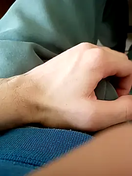 Snapshot of NudeYogaBoy chatting on 03-05-25, 03:51 NudeYogaBoy online show from 03-05-25, 03:51