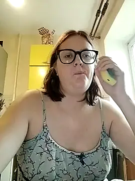 Snapshot of DesireMelissa chatting on 10-31-25, 11:29 DesireMelissa online show from 10-31-25, 11:29