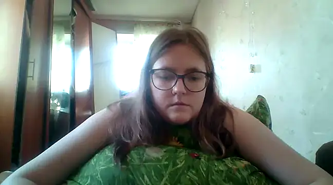 Snapshot of DesireMelissa chatting on 03-01-25, 08:13 DesireMelissa online show from 03-01-25, 08:13