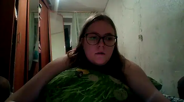 Snapshot of DesireMelissa chatting on 03-02-25, 03:52 DesireMelissa online show from 03-02-25, 03:52
