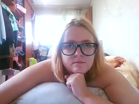 Snapshot of DesireMelissa chatting on 09-25-25, 05:24 DesireMelissa online show from 09-25-25, 05:24