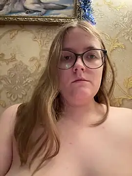 Snapshot of DesireMelissa chatting on 02-18-25, 08:14 DesireMelissa online show from 02-18-25, 08:14