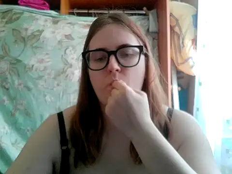 Snapshot of DesireMelissa chatting on 06-01-26, 05:51 DesireMelissa online show from 06-01-26, 05:51