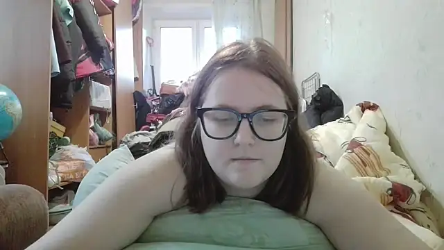 Snapshot of DesireMelissa chatting on 11-23-25, 12:15 DesireMelissa online show from 11-23-25, 12:15