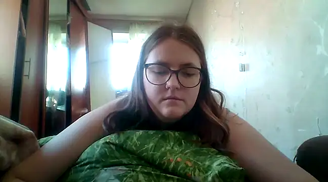 Snapshot of DesireMelissa chatting on 02-25-25, 07:20 DesireMelissa online show from 02-25-25, 07:20