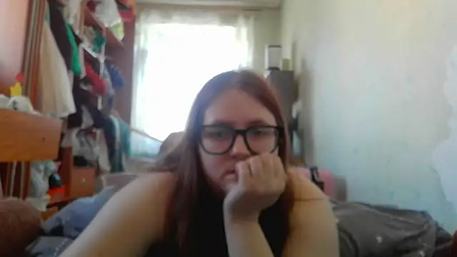 Snapshot of DesireMelissa chatting on 05-05-26, 06:16 DesireMelissa online show from 05-05-26, 06:16