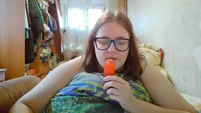 Snapshot of DesireMelissa chatting on 12-18-25, 09:03 DesireMelissa online show from 12-18-25, 09:03