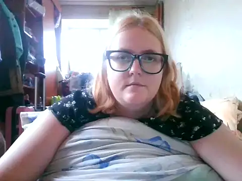 Snapshot of DesireMelissa chatting on 10-10-25, 08:48 DesireMelissa online show from 10-10-25, 08:48