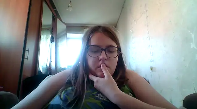 Snapshot of DesireMelissa chatting on 03-16-25, 05:47 DesireMelissa online show from 03-16-25, 05:47