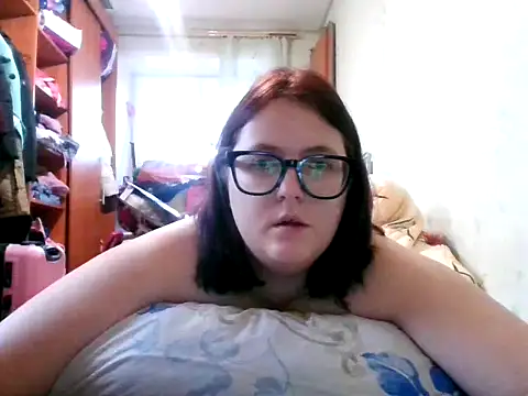 Snapshot of DesireMelissa chatting on 10-21-25, 05:29 DesireMelissa online show from 10-21-25, 05:29
